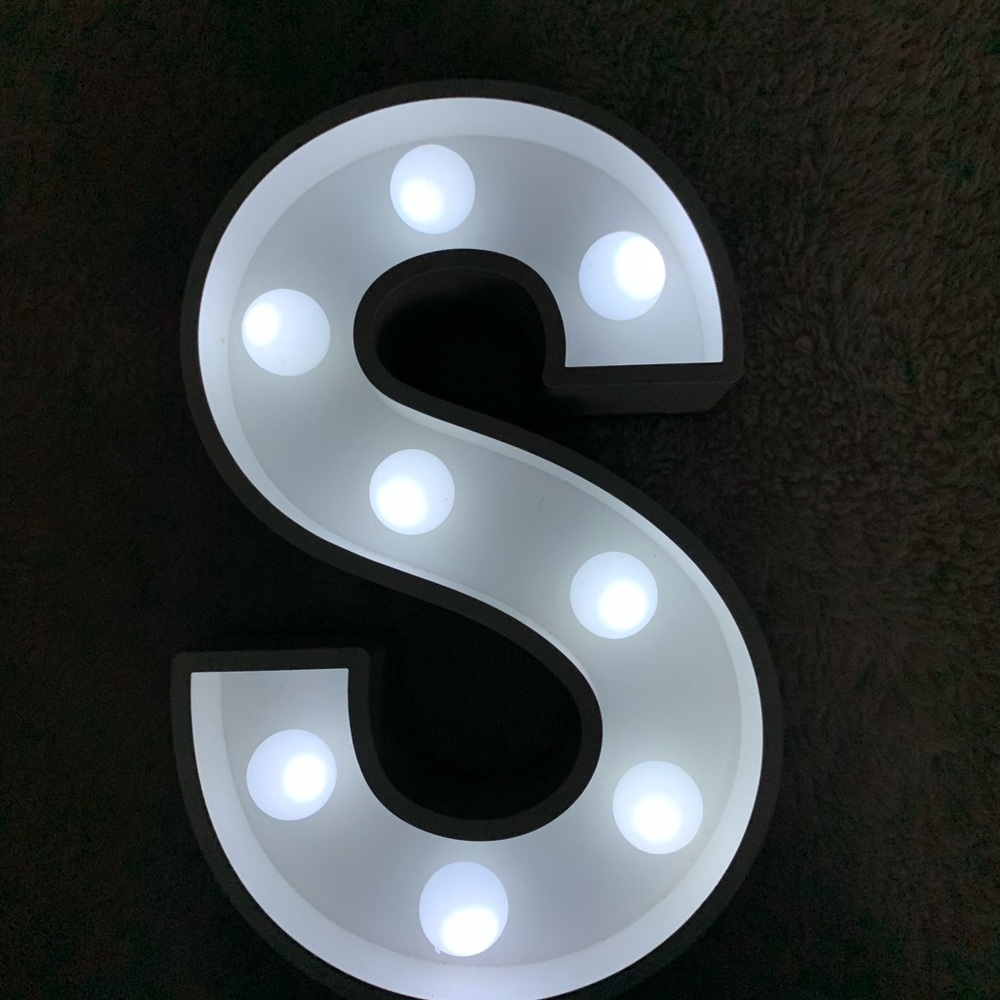 Light up letter S